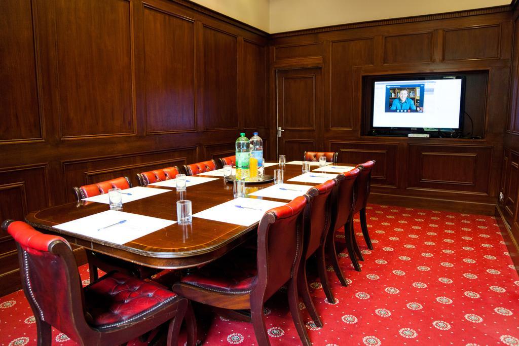 Whiston Hall Екстер'єр фото